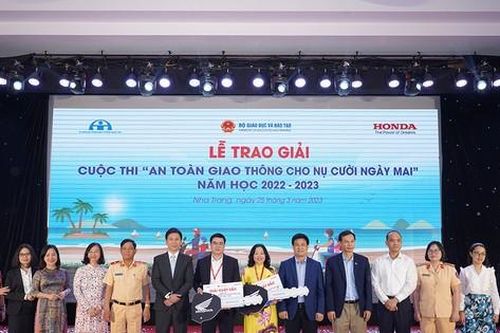 Trao giải cuộc thi 'An toàn giao thông cho nụ cười ngày mai' năm học 2022–2023