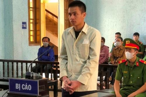 Bị đâm vì nghe máy điện thoại nhưng không nói chuyện
