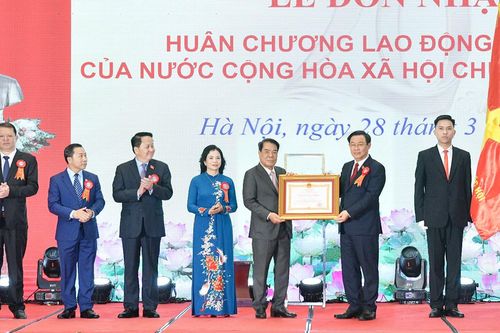 Chủ tịch Quốc hội gửi thư chúc mừng cán bộ, công chức làm công tác dân nguyện