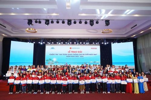 Honda Việt Nam trao giải cuộc thi 'ATGT cho nụ cười ngày mai' năm 2022-2023