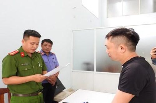 'Nổ' làm được thủ tục chuyển đổi mục đích sử dụng đất, chiếm đoạt tiền tỉ