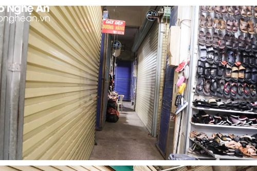 Tiểu thương Nghệ An nỗ lực xoay xở trước tình trạng kinh doanh ế ẩm