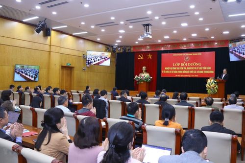 Nâng cao nghiệp vụ trong Đảng bộ Khối các cơ quan Trung ương