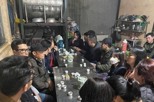 Vụ ô tô con tông bảo vệ tử vong: Cư dân chung cư quyên góp ủng hộ gia đình nạn nhân
