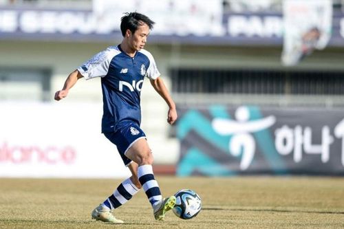 Văn Toàn kiến tạo, Seoul E-Land FC đại thắng tưng bừng