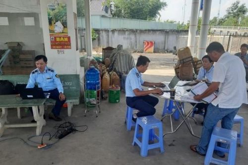 Một doanh nghiệp bán xăng kém chất lượng tại Vĩnh Long bị phạt gần 350 triệu đồng