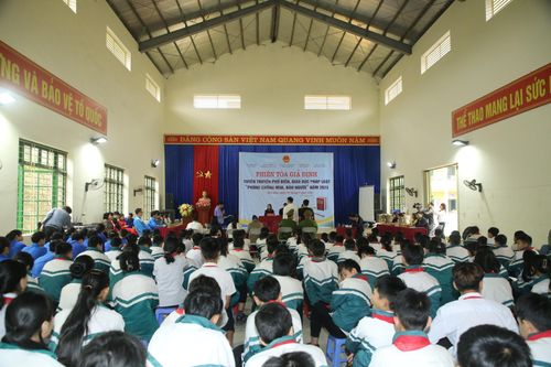 Tổ chức phiên tòa giả định tuyên truyền, phổ biến, giáo dục pháp luật phòng, chống mua bán người