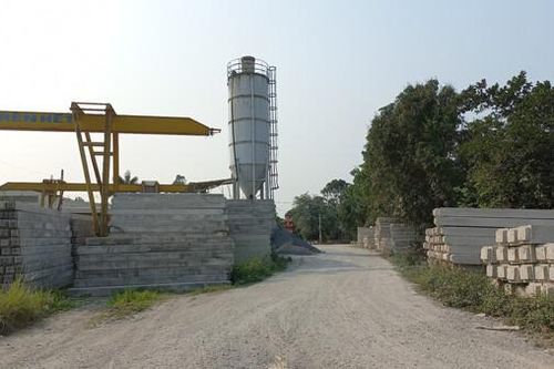 Bình Giang - Hải Dương: Hàng loạt trạm trộn bê tông không phép, xả thải ra môi trường