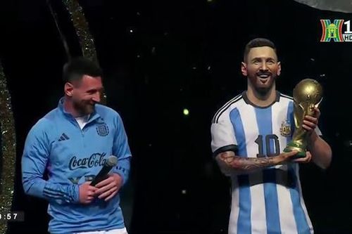 Lionel Messi được Liên đoàn Bóng đá Nam Mỹ tôn vinh