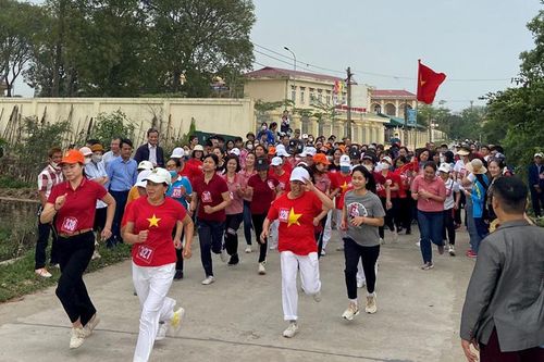 Gần 20.000 người tham gia phát động Giải chạy Báo Hànôịmới lần thứ 48 huyện Phú Xuyên