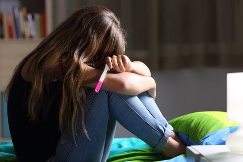 Hà Nội: Bé gái 13 tuổi sinh con ở bệnh viện phụ sản