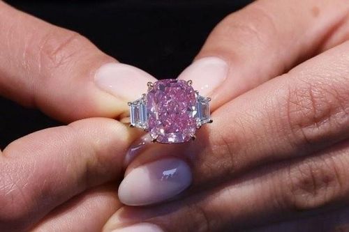 Kim cương 'hồng vĩnh cửu' 35 triệu USD sắp được bán đấu giá ở Mỹ