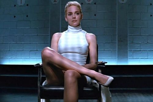 Sharon Stone vẫn hậm hực vì cát xê 500.000 USD ở 'Bản năng gốc'
