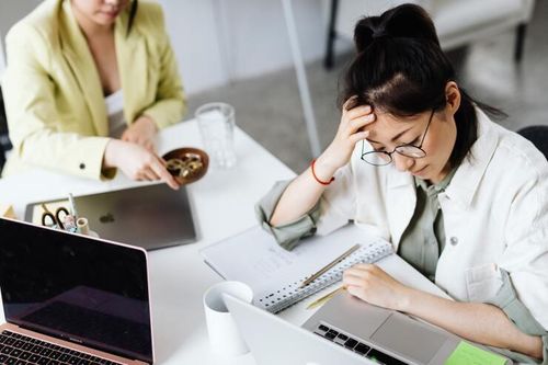 Ai là người bị công ty chọn để sa thải