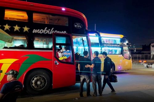 Quận 5 dẫn đầu số lượng vị trí đón, trả khách sai quy định ở TP.HCM