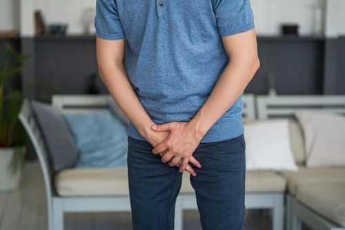 Người đàn ông nhập viện cấp cứu vì vỡ vật hang