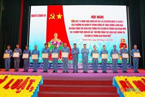 Lữ đoàn Tàu ngầm 189 có nhiều nội dung đổi mới về công tác giáo dục chính trị