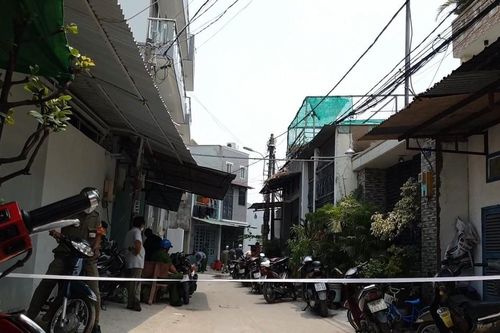 Nổ súng khống chế thanh niên nghi giết mẹ