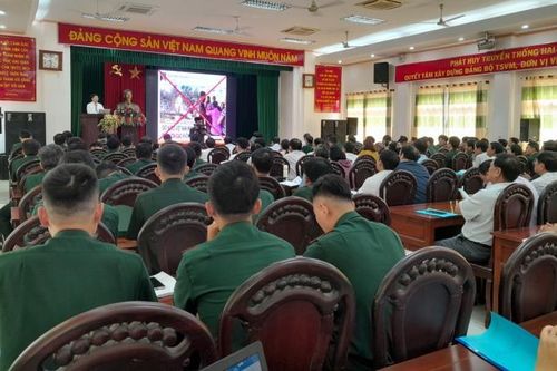 Tập huấn công tác dân vận và nghiệp vụ công tác Đảng, công tác chính trị