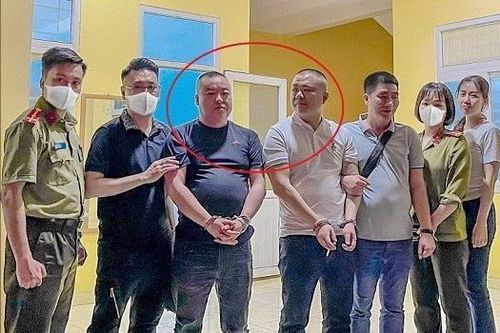 Bắt 2 đối tượng truy nã đặc biệt nguy hiểm người Trung Quốc