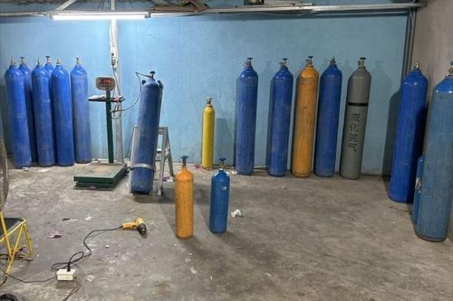 Phát hiện kho chứa khí cười chuyên cung cấp cho các cơ sở giải trí
