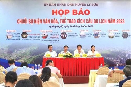 Lý Sơn tổ chức họp báo thông tin chuỗi sự kiện văn hóa, thể thao năm 2023