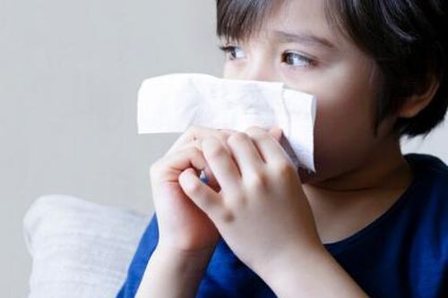 Nguyên nhân bất ngờ gây hoại tử bên trong mũi bé gái