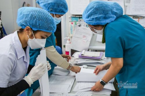 Bộ Y tế: Thu nhập của bác sĩ gia đình thấp, khó tuyển người giỏi