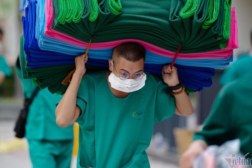 Tính đúng, tính đủ giá dịch vụ y tế góp phần tăng thu nhập, giữ chân bác sĩ