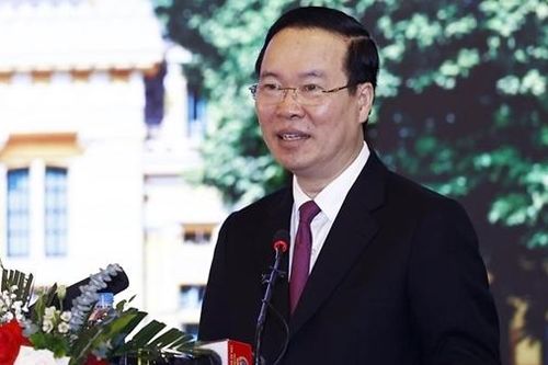 'Phụng công, thủ pháp, chí công, vô tư'