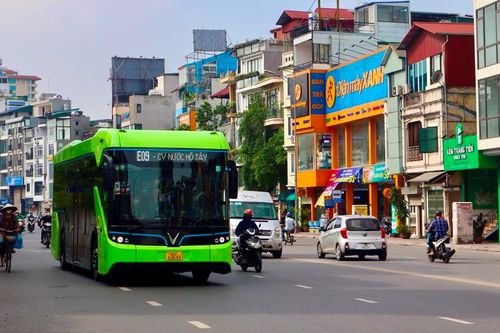 Các đơn vị buýt tại Hà Nội xếp hạng ra sao về chất lượng dịch vụ?