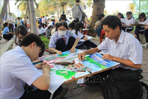 Ngày hội 'Sắc màu thanh niên xứ Trầm Hương'