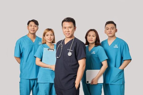 Bác sĩ Bùi Hải Nguyên trao cơ hội kiến tạo vẻ đẹp tự nhiên cho người nghèo