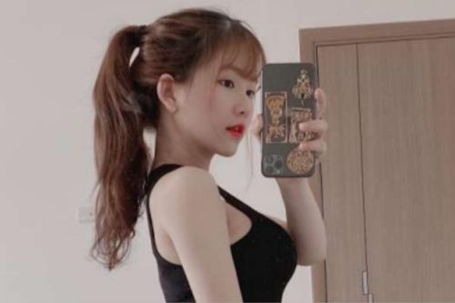 Hot girl Thùy Trang- Nổi tiếng với hơn 1,3M Follow tiktok