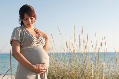 Những điều cần lưu ý khi chăm sóc bà bầu trong ngày hè