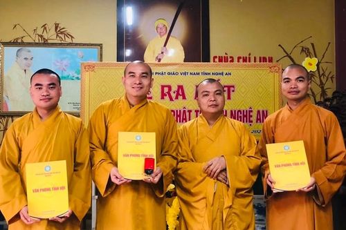 Lễ công bố quyết định, ra mắt nhân sự Ban Hướng dẫn Phật tử tỉnh Nghệ An (2022-2027)