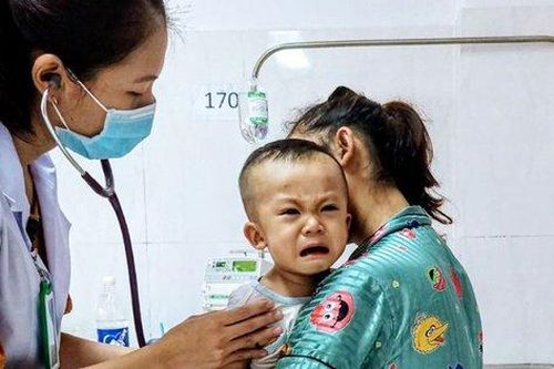 Bộ Y tế: Ban hành Hướng dẫn khám sàng lọc trước tiêm chủng đối với trẻ em