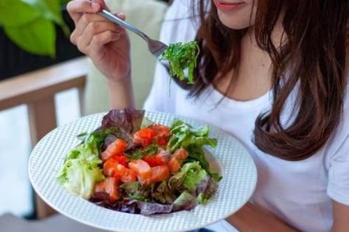 10 dưỡng chất thúc đẩy tóc nhanh mọc