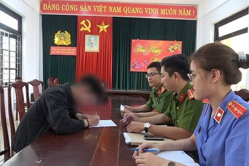 Bắt đối tượng cưỡng dâm bạn gái cũ tại nhà nghỉ