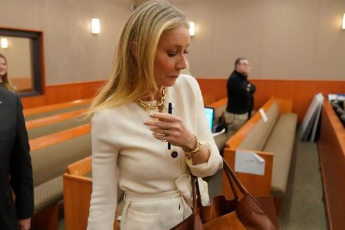Mọi ánh mắt đổ dồn vào trang phục 'tỷ phú' của Gwyneth Paltrow