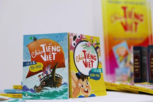 Trăn trở việc dạy tiếng Việt cho trẻ em Việt ở nước ngoài