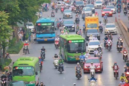 Nhìn nhận đúng thực tế để nâng cao chất lượng xe buýt