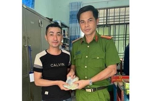 Không tham của rơi