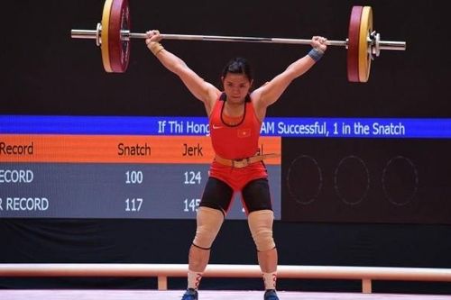 Nhà vô địch cử tạ Phạm Thị Hồng Thanh vắng mặt tại SEA Games 32