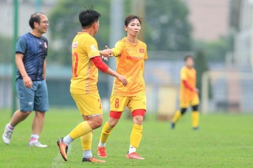 HLV Mai Đức Chung: 'Tôi mong Huỳnh Như về để cùng toàn đội thi đấu thật tốt'