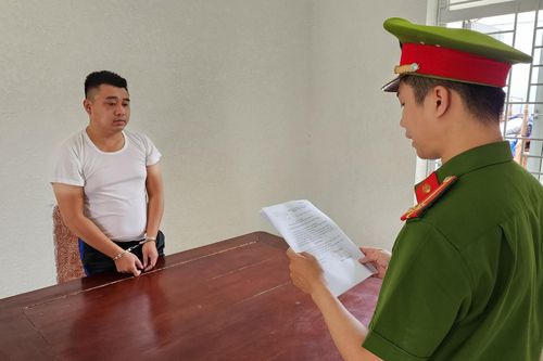 Nam thanh niên mạo danh công an để nhận tiền 'chạy án'