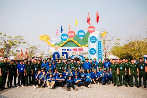 Sắc màu tuổi trẻ trong Chương trình 'Tháng Ba biên giới'