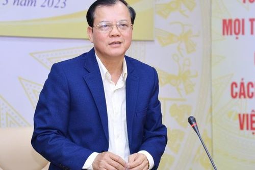 Hoàn thiện pháp luật về tổ chức và hoạt động của chính quyền đô thị ở Việt Nam