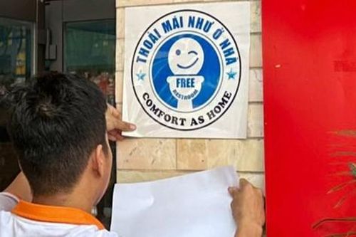 Loạt nhà hàng, khách sạn ở Đà Nẵng dán biển mời du khách dùng nhà vệ sinh miễn phí