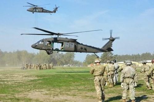 Hai trực thăng Quân đội Mỹ nghi tông nhau khi huấn luyện, 9 binh sĩ thiệt mạng